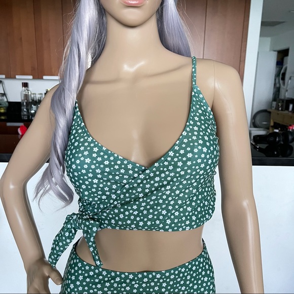 💚Green Floral Wrap High Waist Bikini Set 💚 - Picture 3 of 16